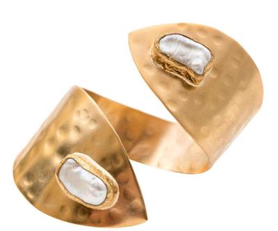 Nramek "Arrow Gold And Pearl”