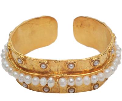Nramek "Row Bangle Pearl”