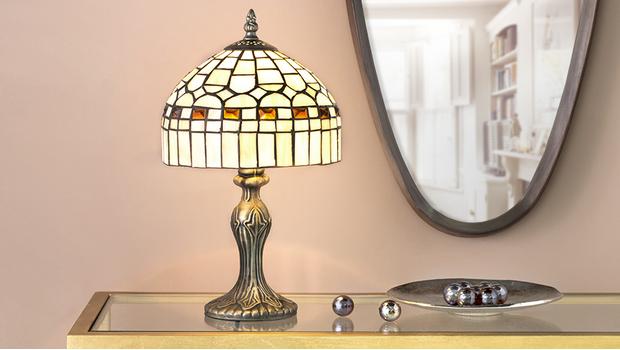 Plafoniere Stile Tiffany : Luci tiffany lampade in stile liberty westwing